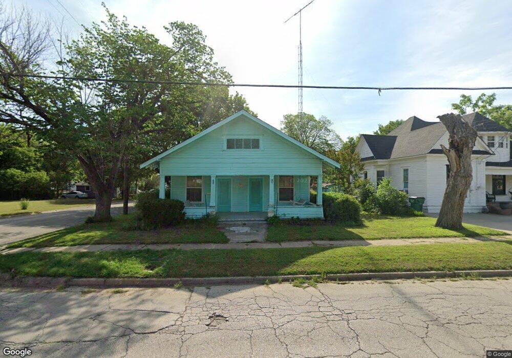 924 N Dixon St, Gainesville, TX 76240 - photo 1