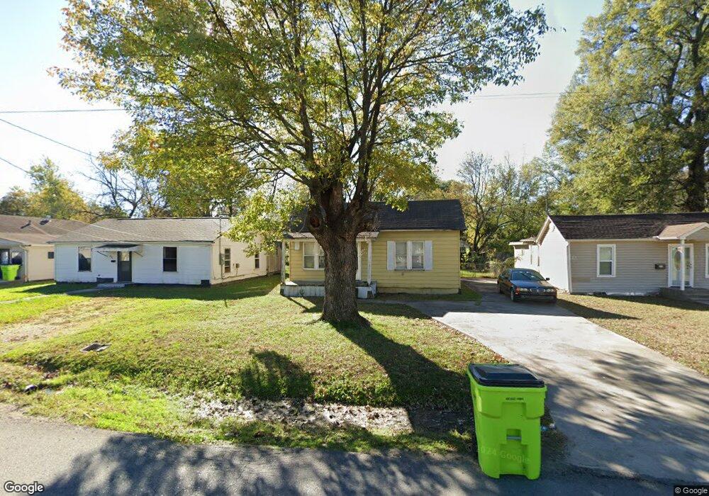 409 W 2nd St, Stuttgart, AR 72160 - photo 1