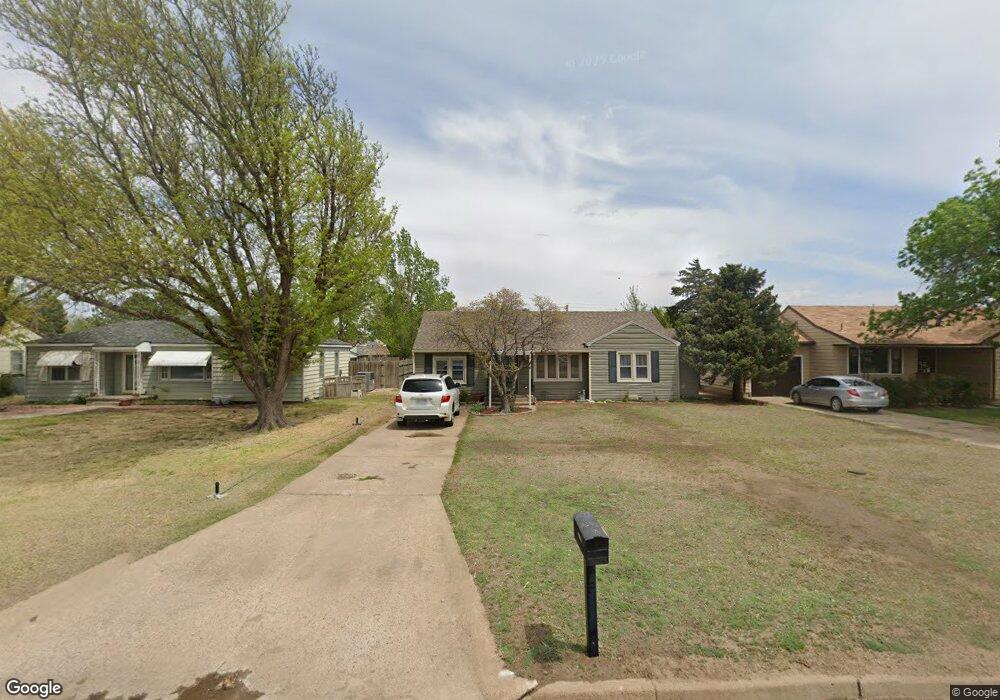 1028 S Harrison St, Hugoton, KS 67951 - photo 1