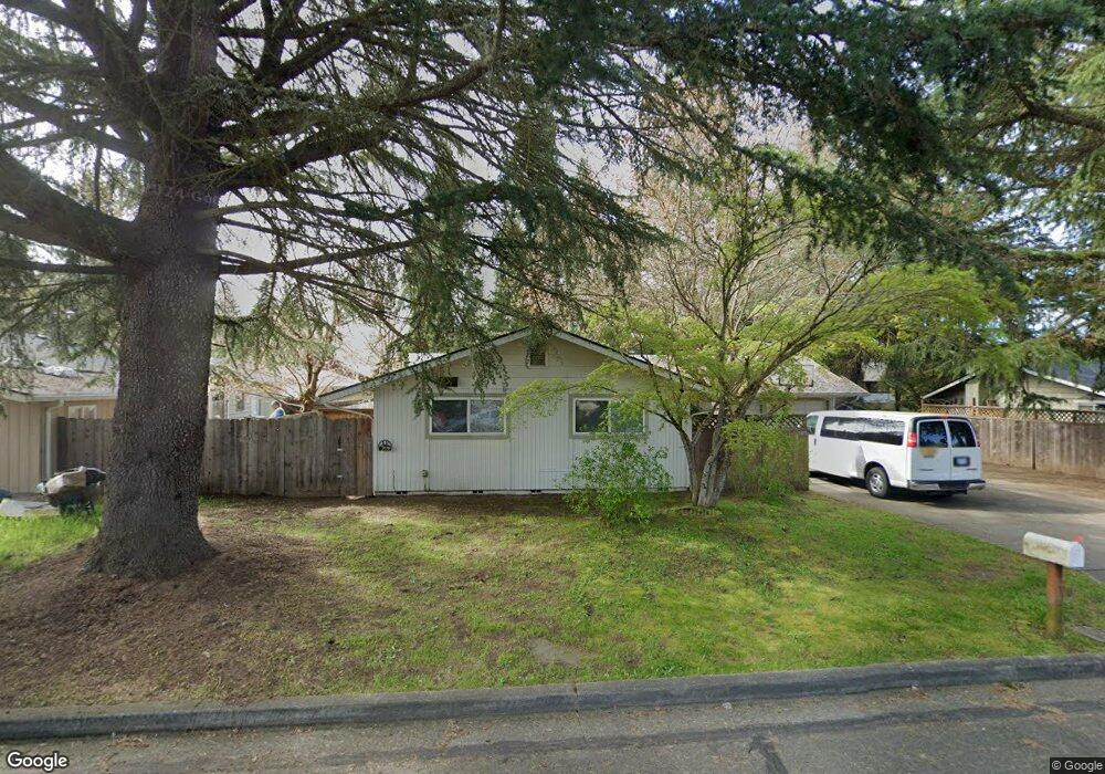 1305 SE Oriole St, Grants Pass, OR 97526 - photo 1