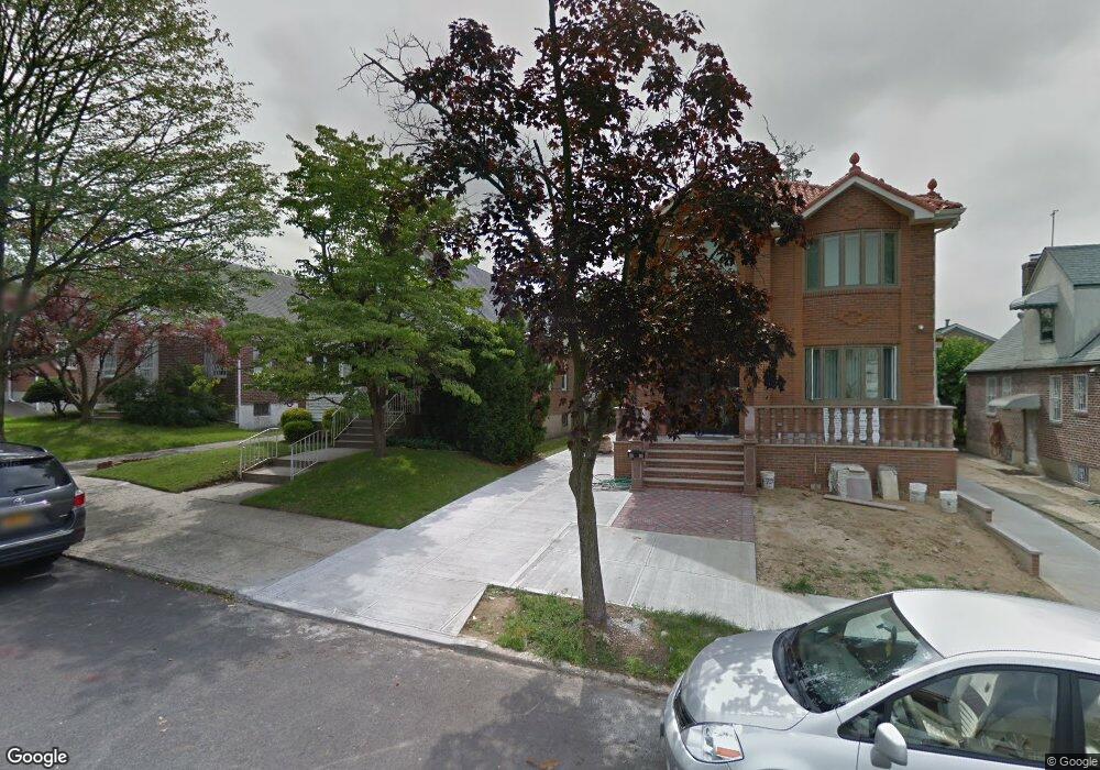 5728 Parsons Blvd unit Front, Fresh Meadows, NY 11365 - photo 1