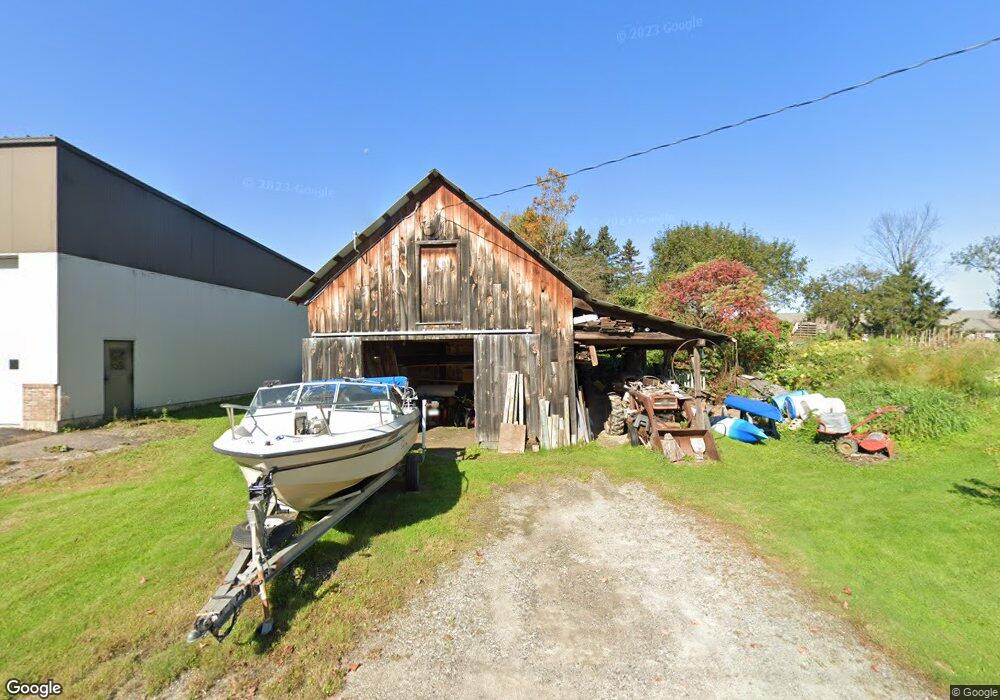 252 Thompson Rd, Richmond, VT 05477 - photo 1