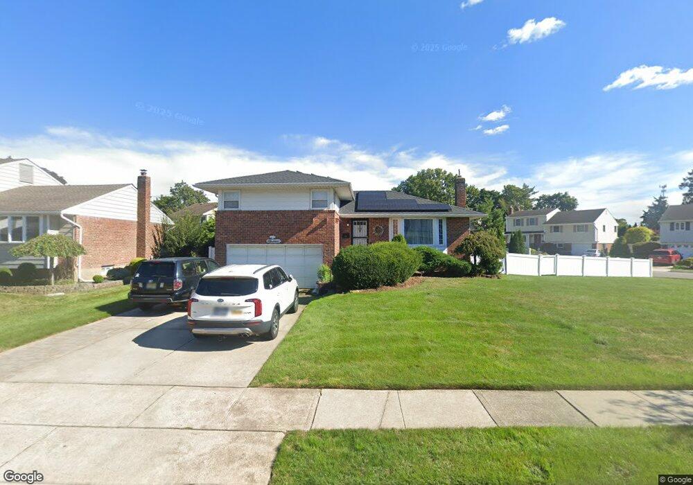 11 Marsak Ln, Syosset, NY 11791 - photo 1