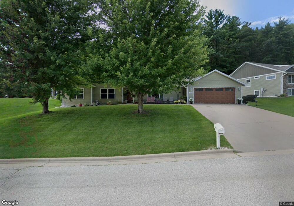 1403 Jonathan Ln, La Crescent, MN 55947 - photo 1