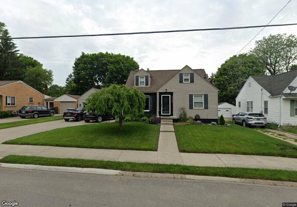 2722 Coventry Ct, Flint, MI 48503 - photo 1