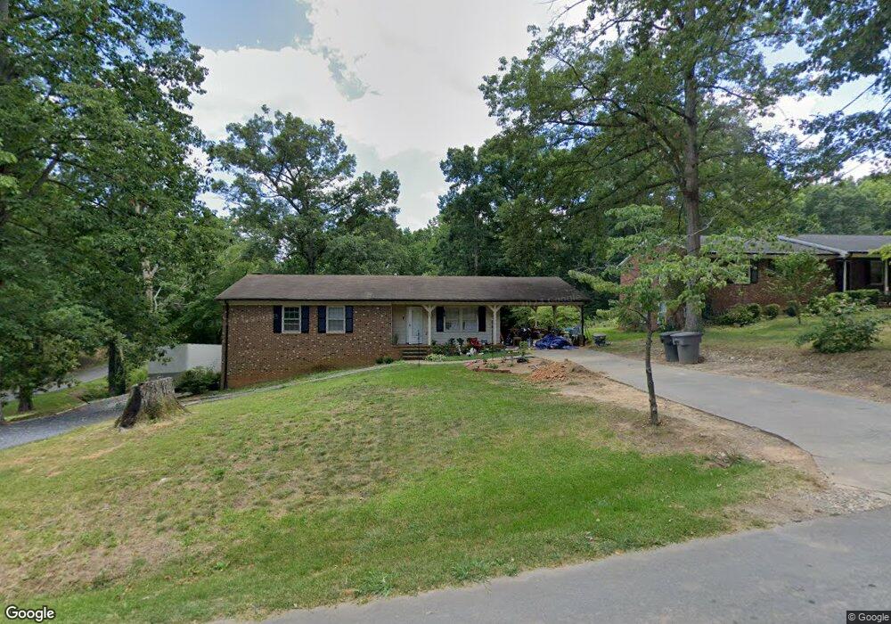 586 Manor Cir, Asheboro, NC 27205 - photo 1