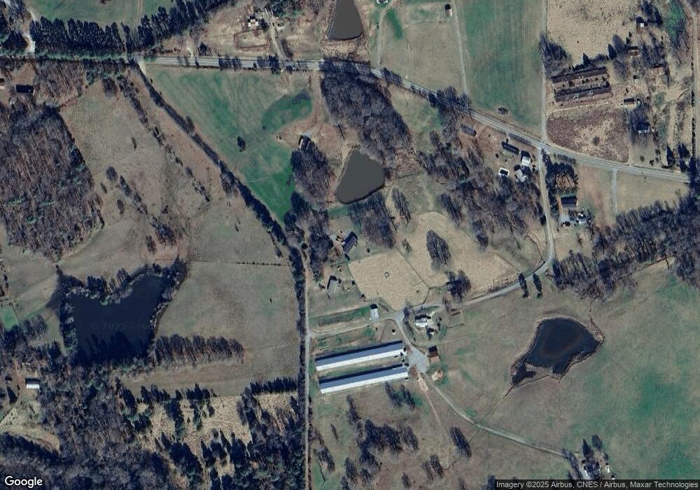 354 Shelby Ln, Siler City, NC 27344 - photo 1