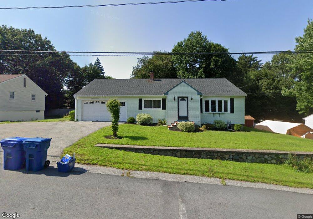 17 Ridgewood Cir, Lawrence, MA 01843 - photo 1