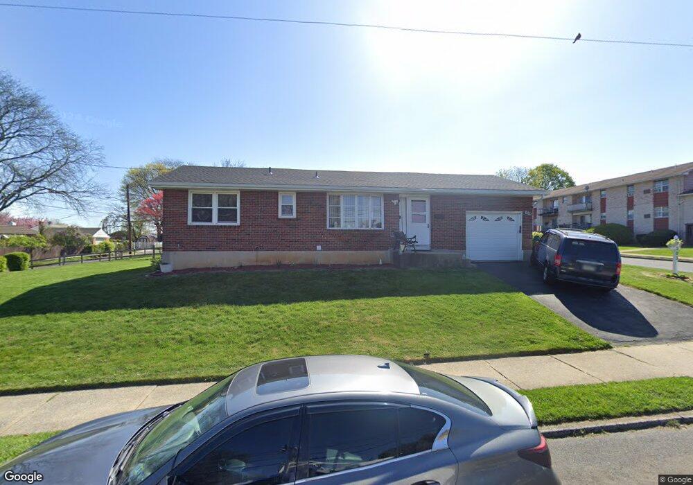 1301 E Tremont St unit 1305, Allentown, PA 18109 - photo 1