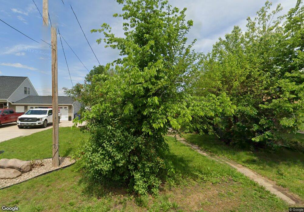 358 28th Ave SW, Cedar Rapids, IA 52404 - photo 1