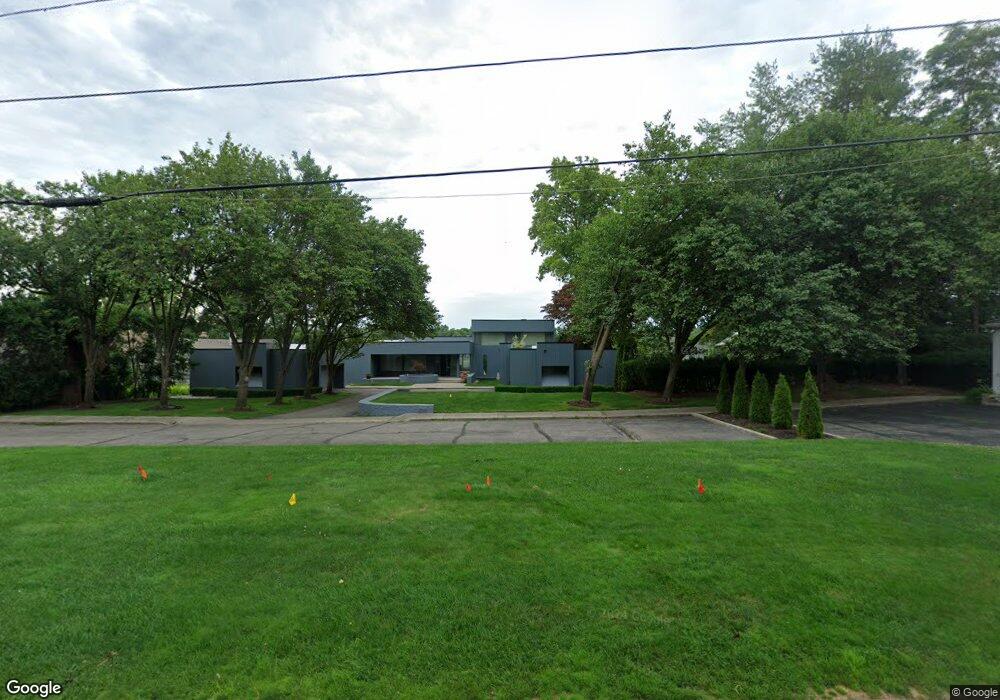 2765 Warner Dr, West Bloomfield, MI 48324 - photo 1