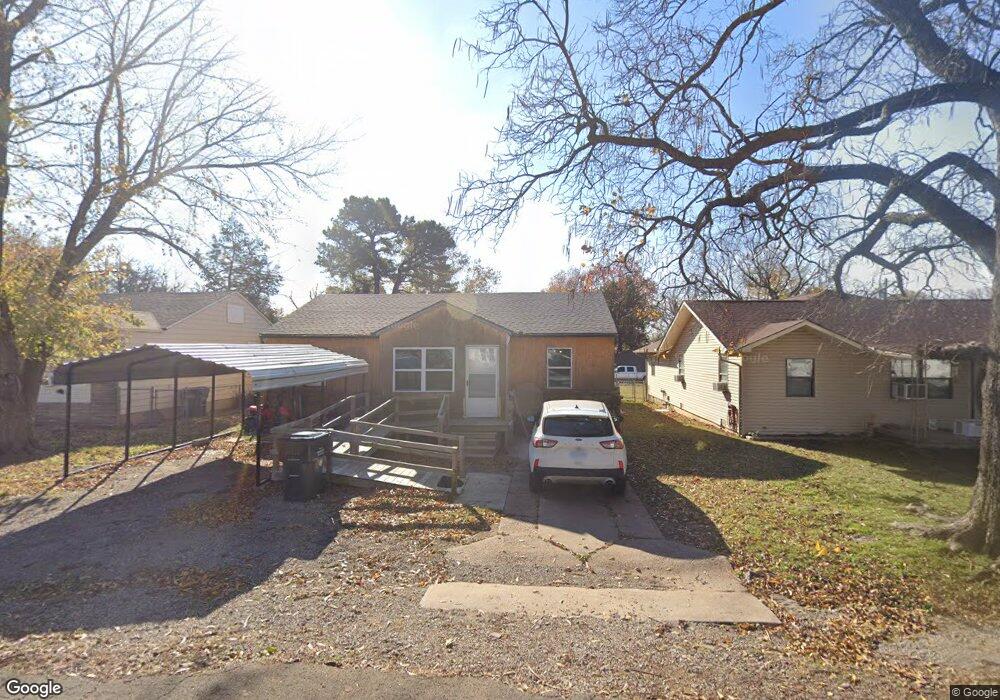 911 Summitt St, Henryetta, OK 74437 - photo 1