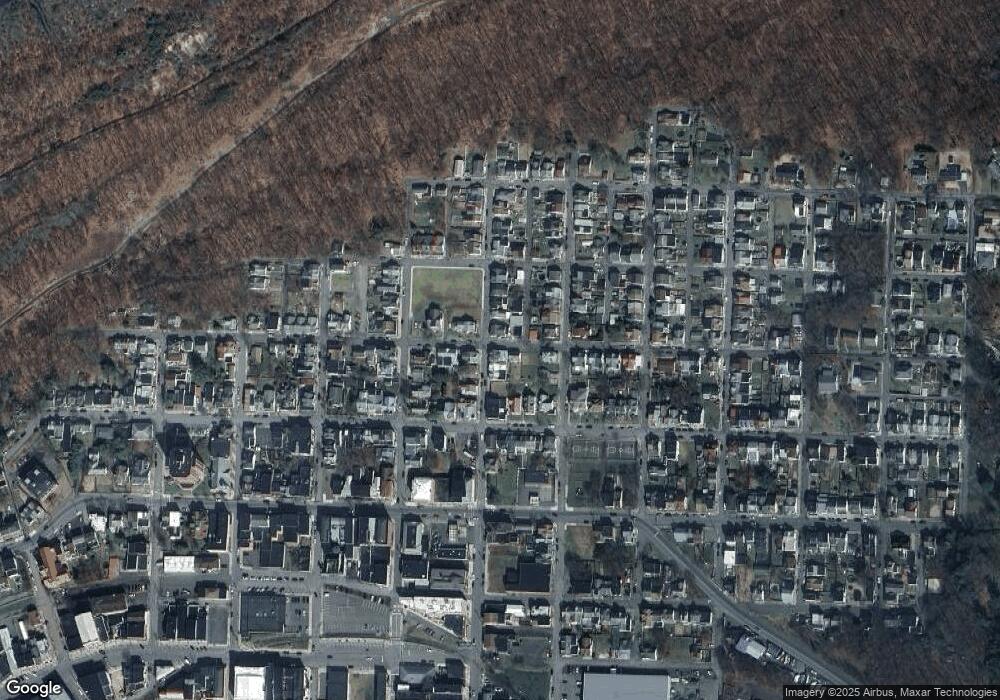 927 N Shamokin St, Shamokin, PA 17872 - photo 1