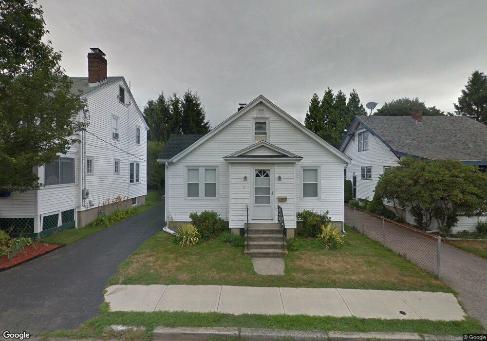 5 Boughton Rd, Newport, RI 02840 - photo 1