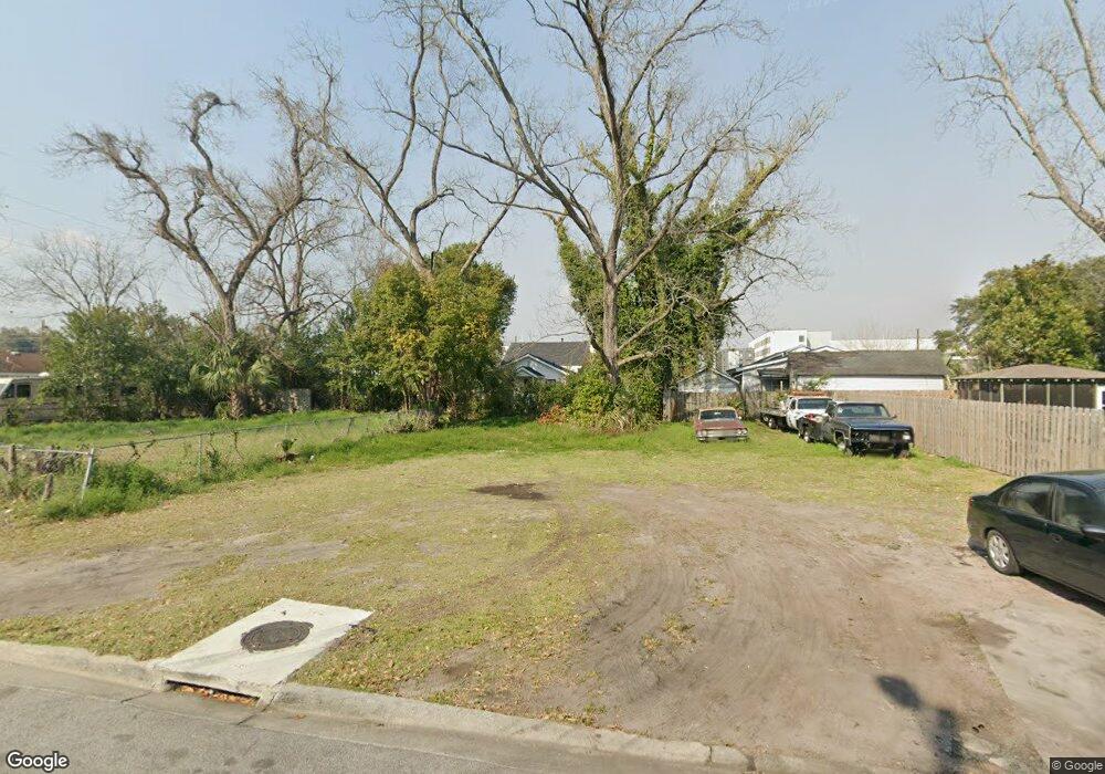 302 W 46th St, Savannah, GA 31405 - photo 1