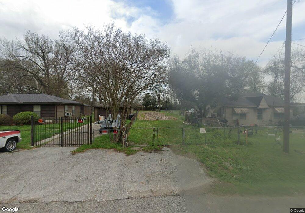 742 Boeneman Dr, Houston, TX 77091 - photo 1