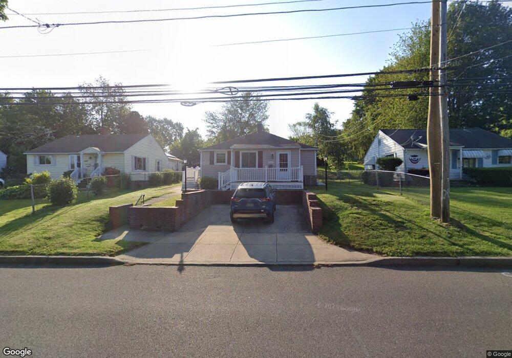 444 Pond Point Ave, Milford, CT 06460 - photo 1