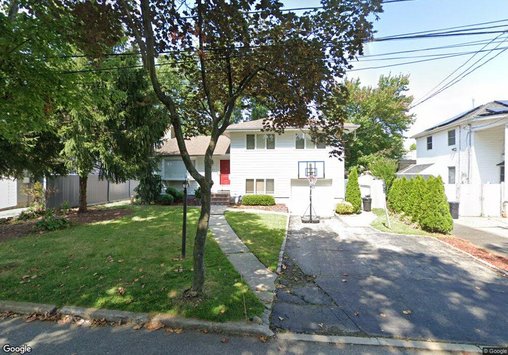 387 Edgegrove Ave, Staten Island, NY 10312 - photo 1