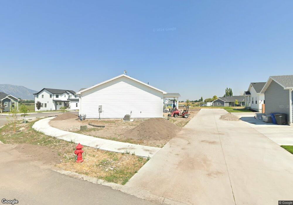 31 N 830 W unit MS68, Hyrum, UT 84319 - photo 1