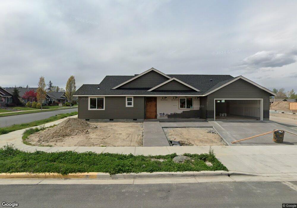 1608 Kokanee Ln, Grants Pass, OR 97527 - photo 1