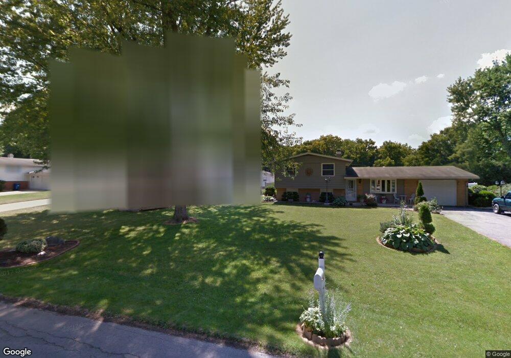 325 W Mishawaka Rd, Elkhart, IN 46517 - photo 1