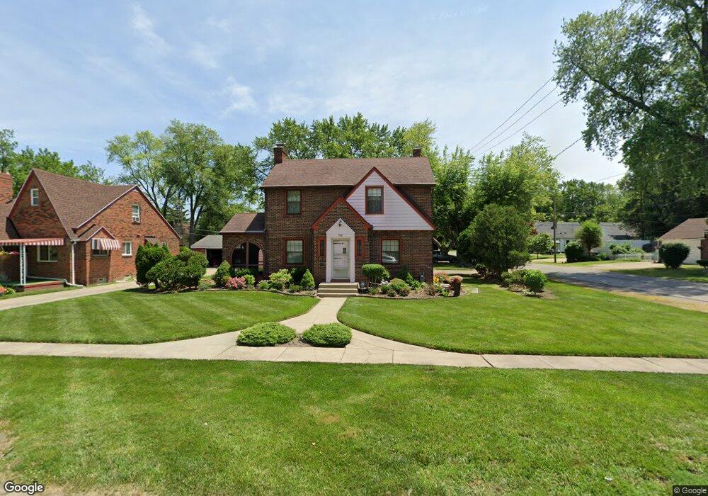 902 Keil Rd, Toledo, OH 43607 - photo 1