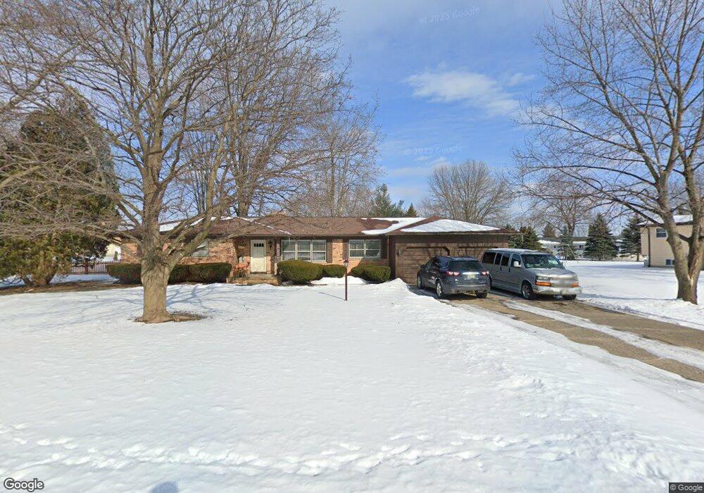 2162 Winding Way Dr, Davison, MI 48423 - photo 1