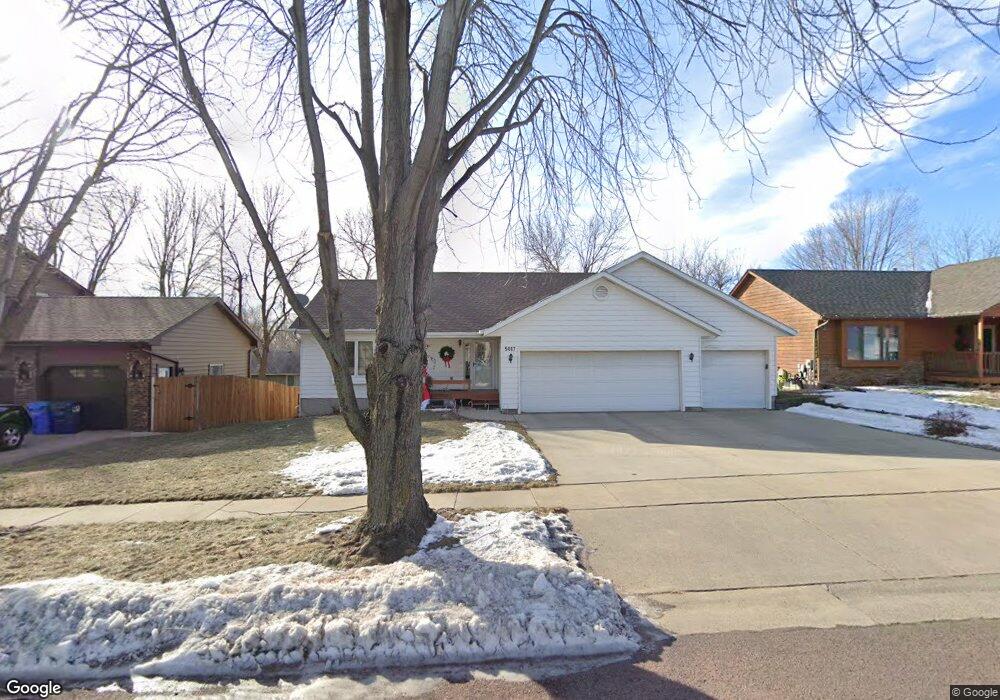 5017 E Fernwood Dr, Sioux Falls, SD 57110 - photo 1