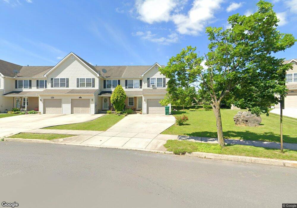 1431 Mohr Cir unit 70, Macungie, PA 18062 - photo 1