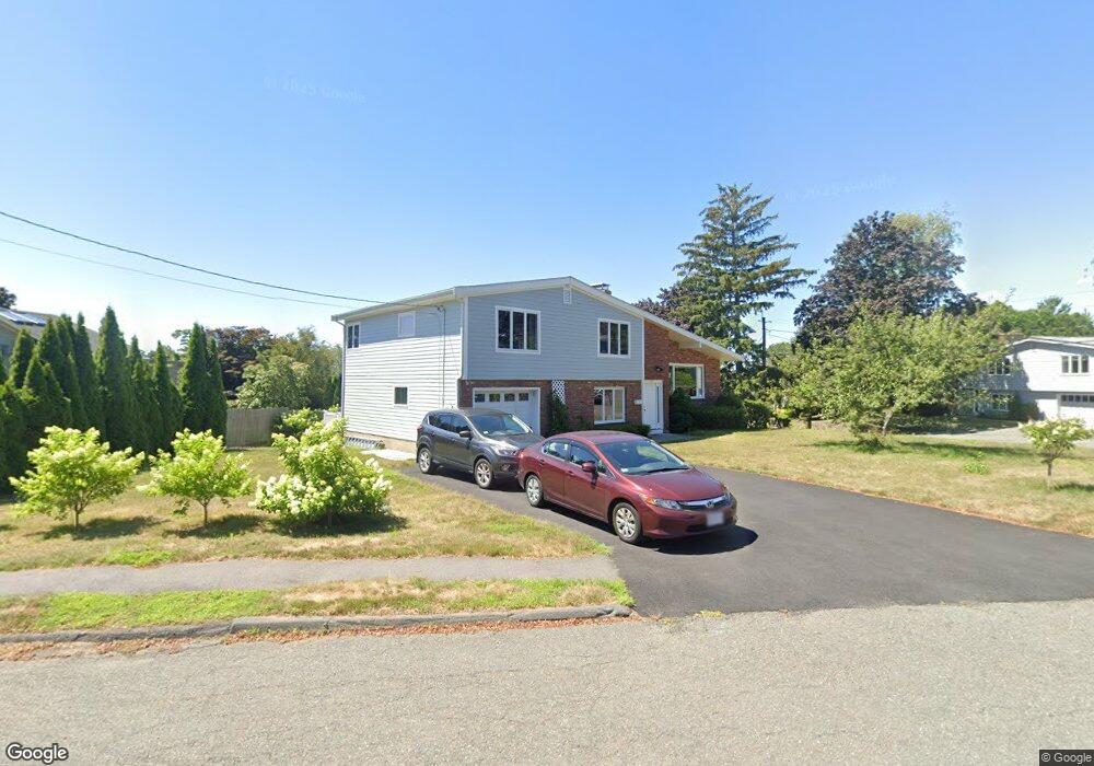 38 Mohawk Rd, Marblehead, MA 01945 - photo 1