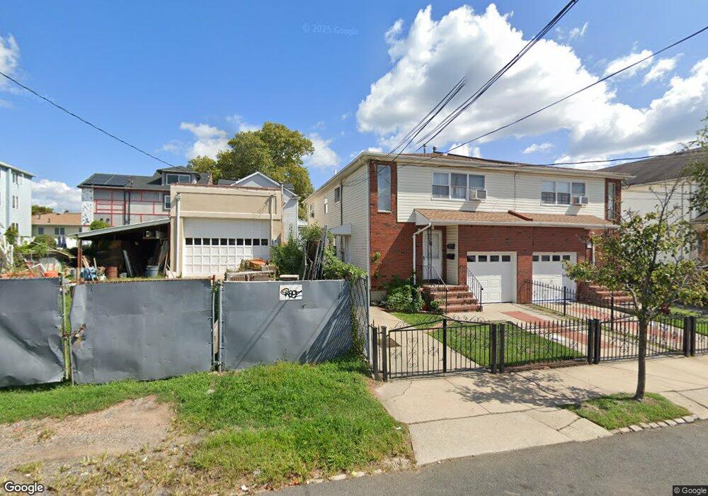 80 Mills Ave, Staten Island, NY 10305 - photo 1