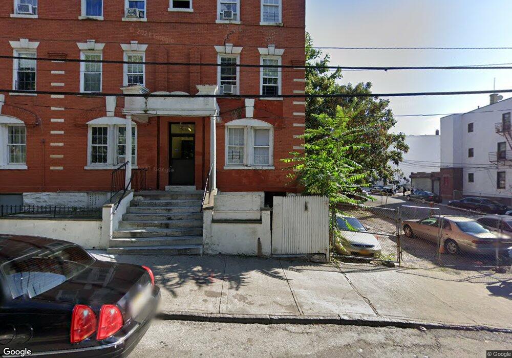 48 Herriot St, Yonkers, NY 10701 - photo 1