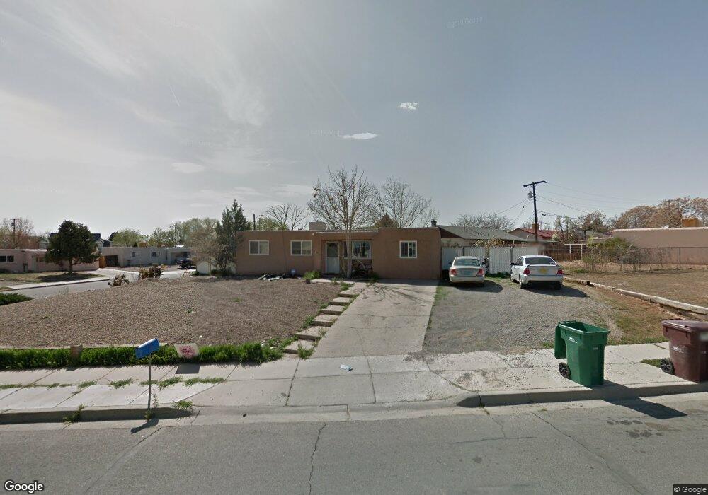 3801 Sierra Vista Dr, Farmington, NM 87402 - photo 1