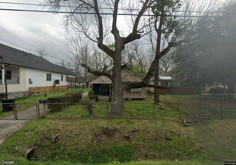 755 Lovers Ln, Houston, TX 77091 - photo 1