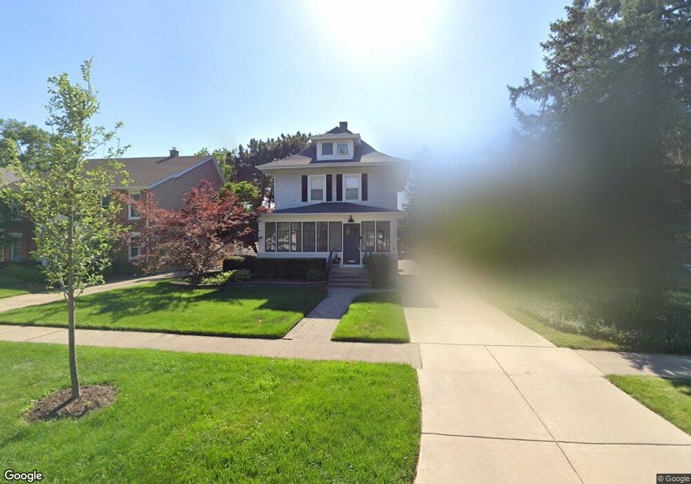 390 N Addison Ave, Elmhurst, IL 60126 - photo 1