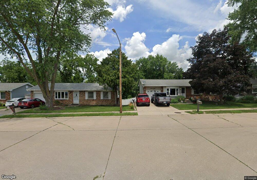1735 N Stark St unit E, Davenport, IA 52804 - photo 1