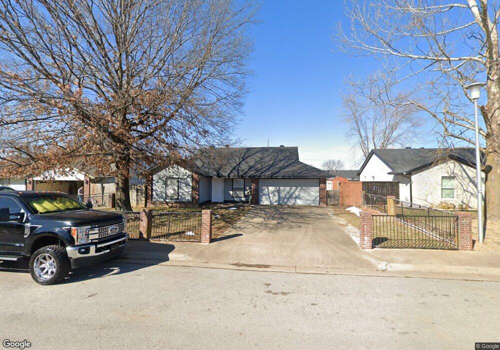 311 E Lilac St, Rogers, AR 72756 - photo 1