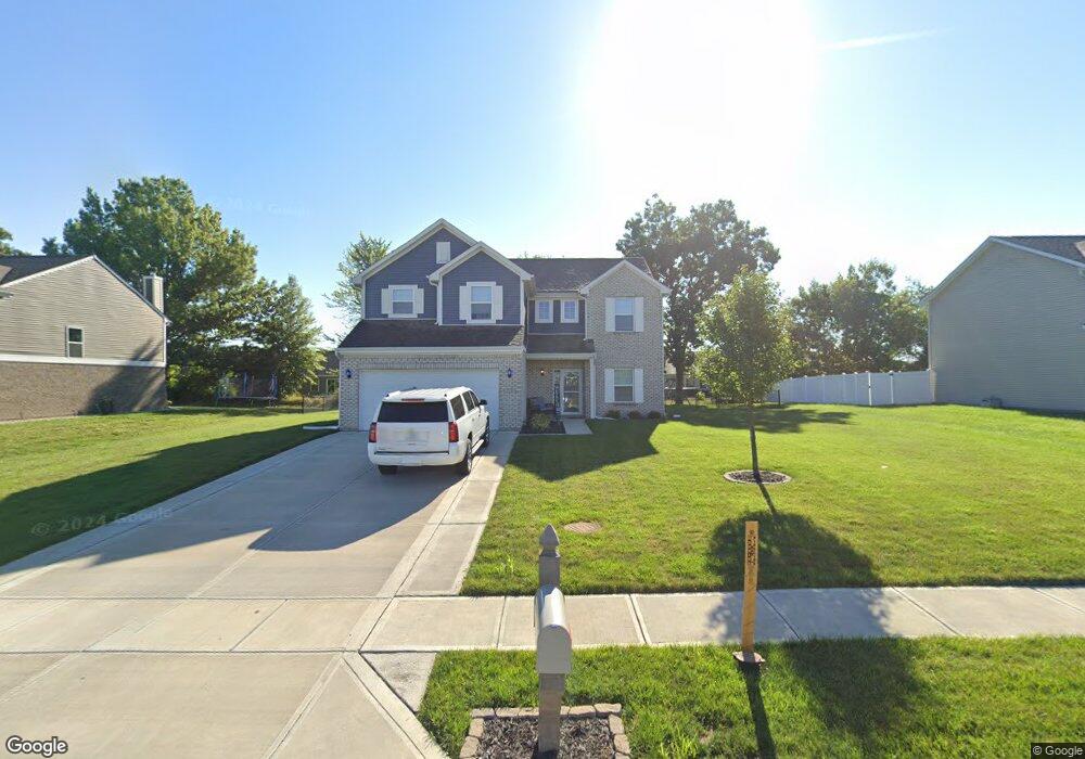 213 Halldale Dr, Whiteland, IN 46184 - photo 1