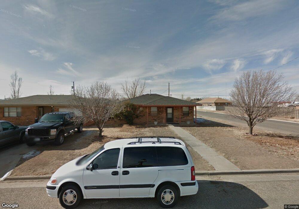 521 Oak Ave, Dumas, TX 79029 - photo 1