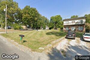 909 Center St, Keyesport, IL 62253