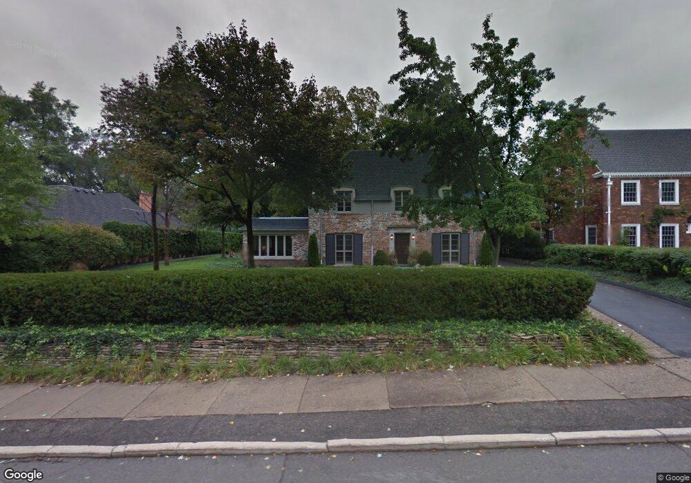 230 Moran Rd, Grosse Pointe Farms, MI 48236 - photo 1