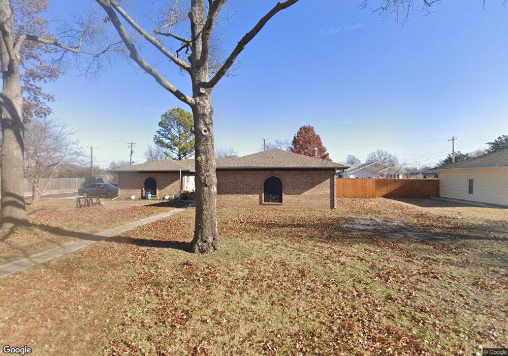 731 N Ash Ave, Broken Arrow, OK 74012 - photo 1