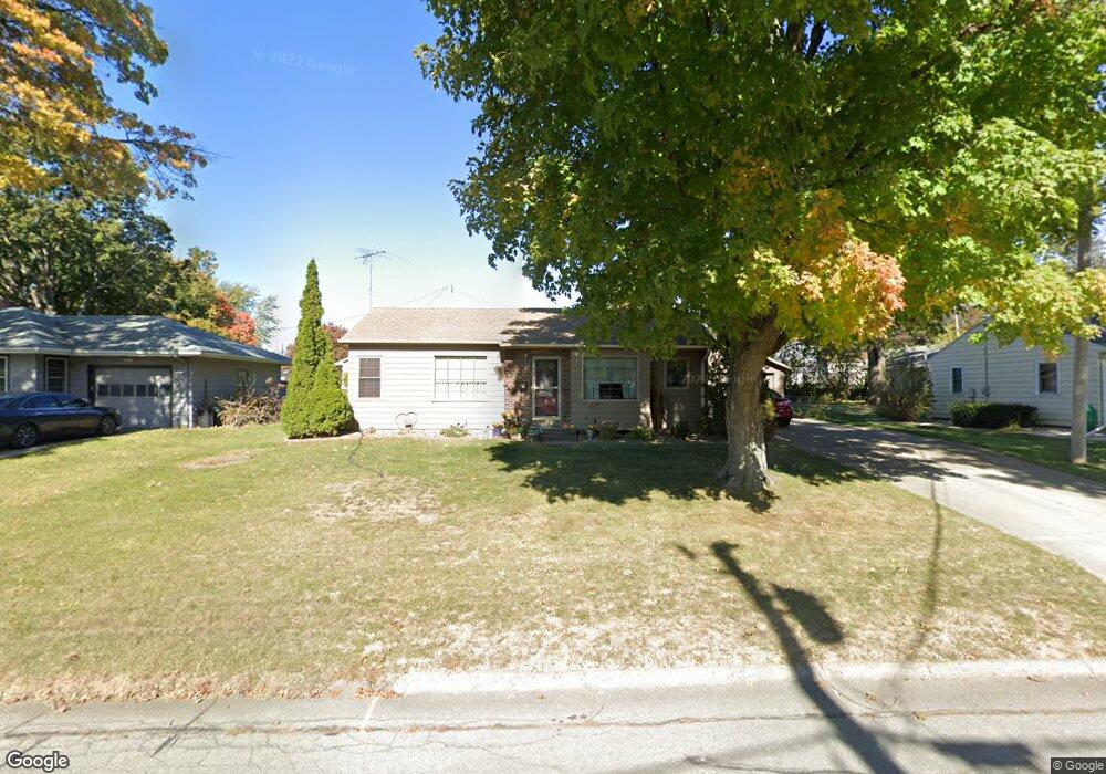 1714 N 2nd Ave E, Newton, IA 50208 - photo 1