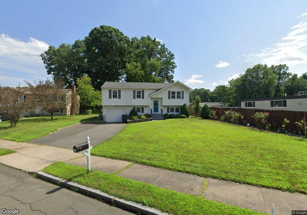 13 Southwood Dr, West Hartford, CT 06110 - photo 1