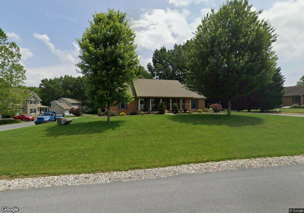 96 Monroe Dr, Chambersburg, PA 17201 - photo 1