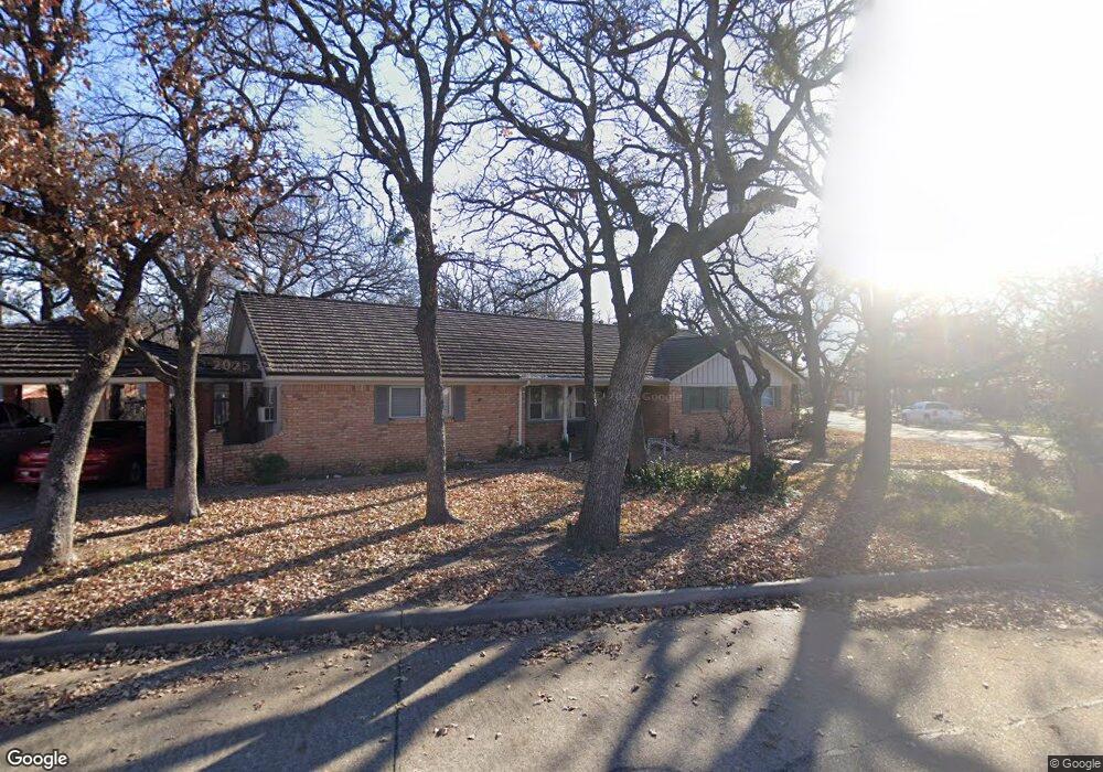 608 Kentwood Cir, Bedford, TX 76021 - photo 1