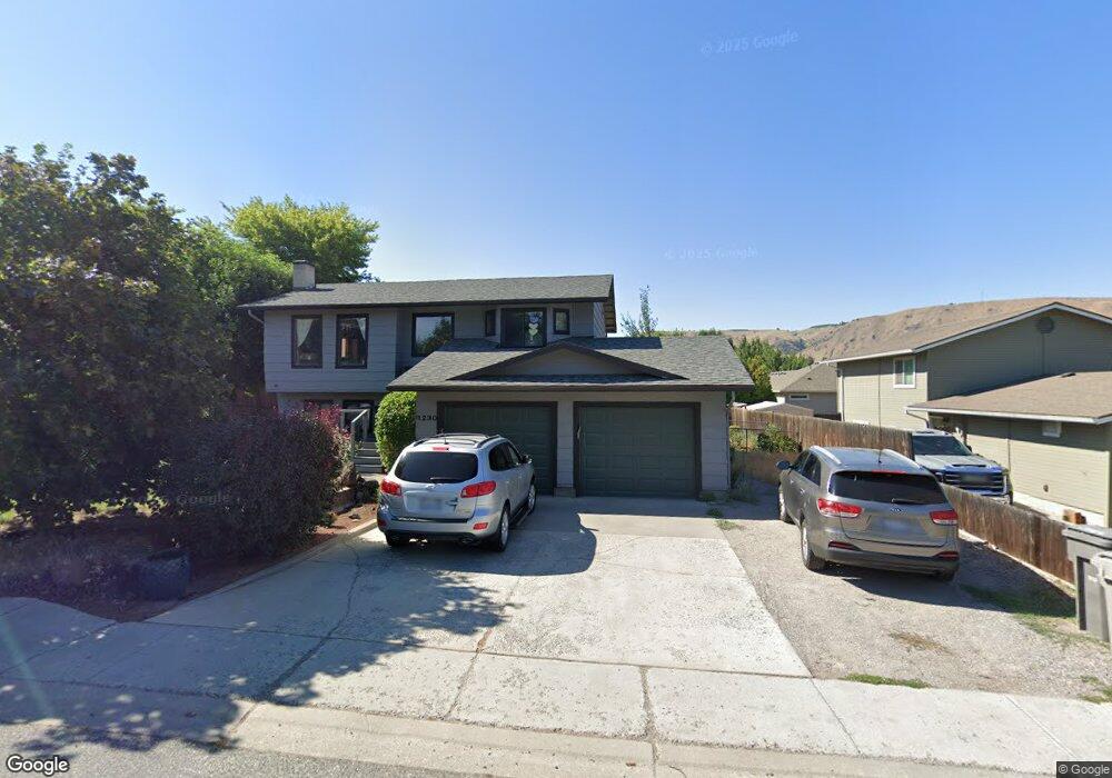 1230 3rd St SE, East Wenatchee, WA 98802 - photo 1