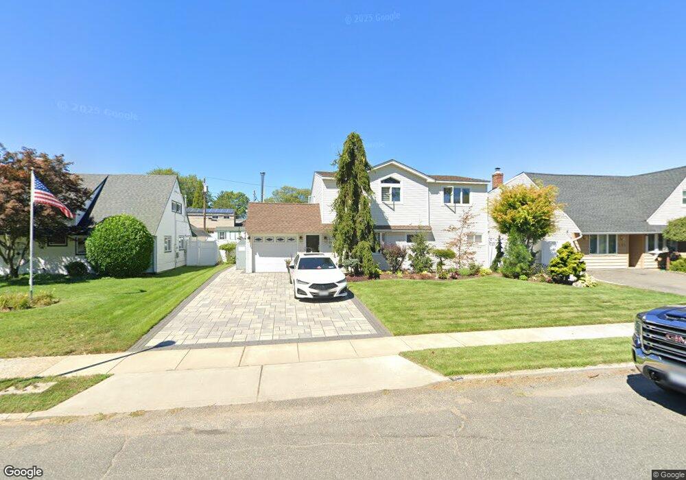 194 Red Maple Dr E, Levittown, NY 11756 - photo 1