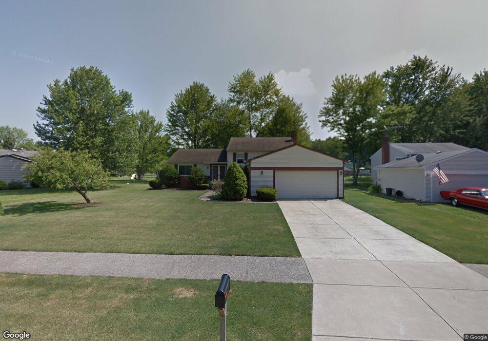 26739 Skyline Dr, Olmsted Falls, OH 44138 - photo 1