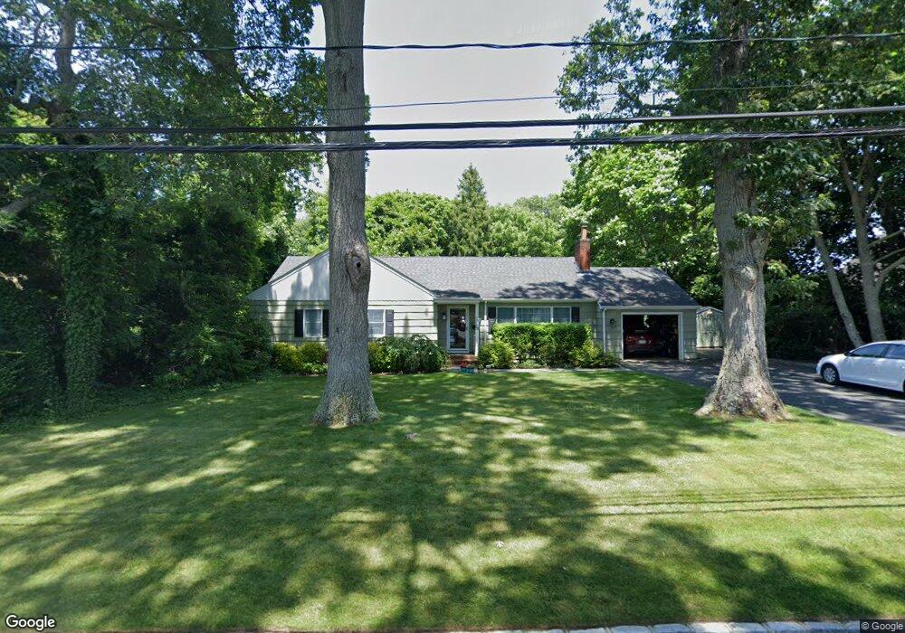 83 Academy St, Bayport, NY 11705 - photo 1